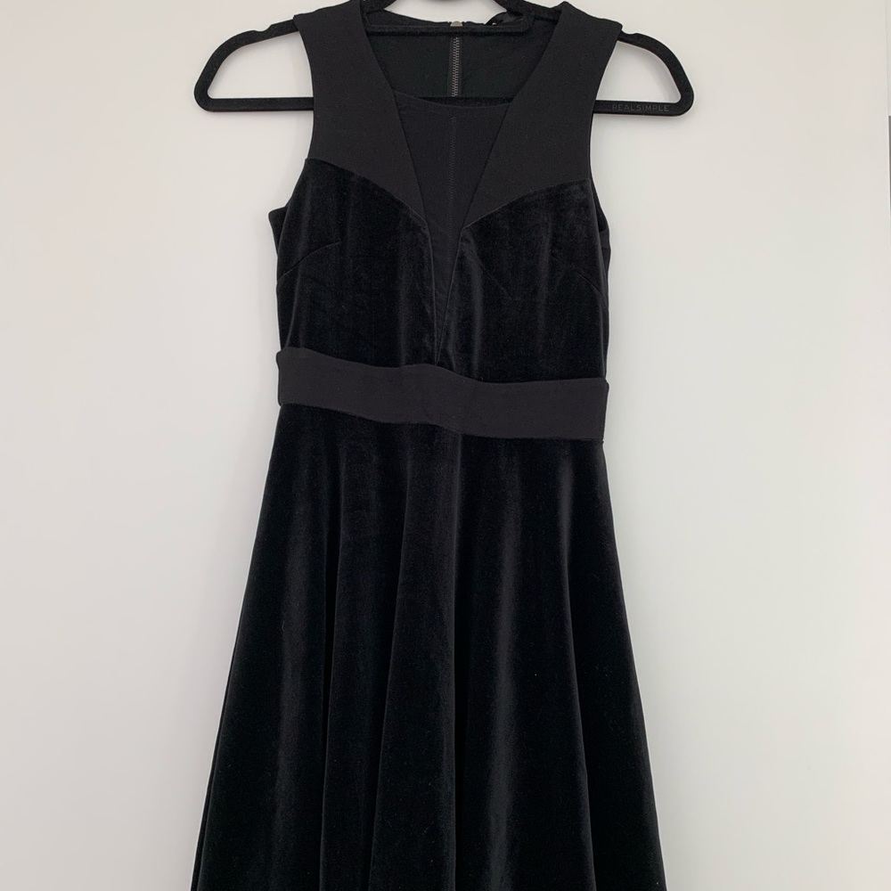 Felicity & Coco Black Velvet Sleeveless Dress